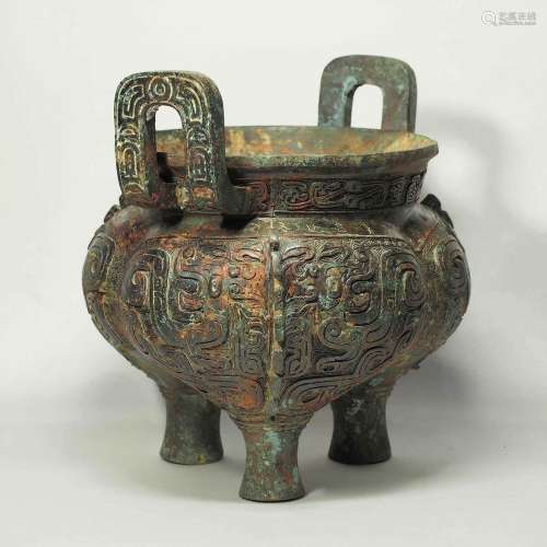 Li Ding' with Inscription and Dragon Design, Shang Dynasty