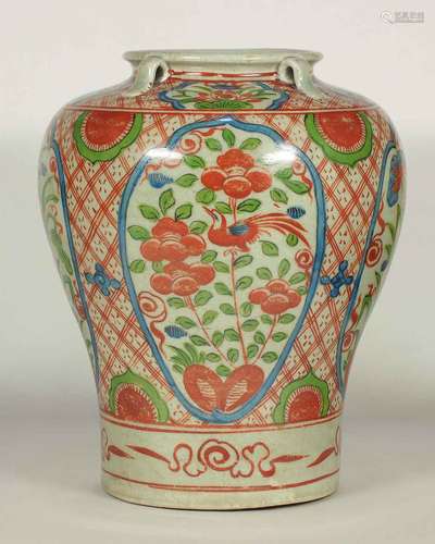 Wucai Jar with Four Lugs and Flower Design, late Ming Dynasty