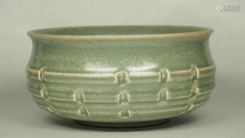 Longquan Washer with Molded Trigram, Southern Song Dynasty
