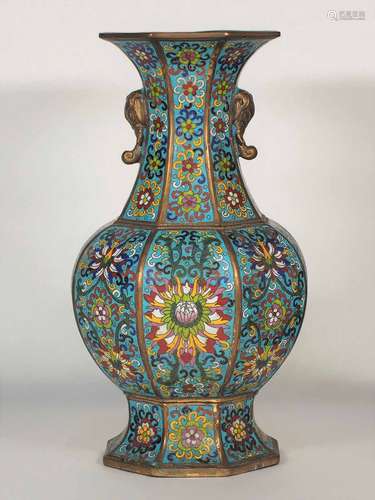 Large Octagonal Cloisonne Vase, Xuande Mark, late Ming Dynasty