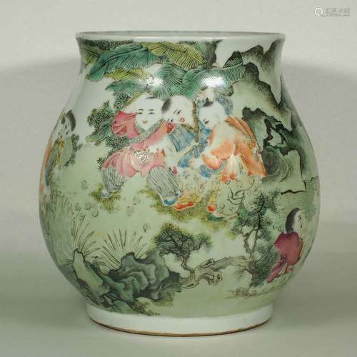 Jar with Kids Playing Design, Qianlong Mark, Republic