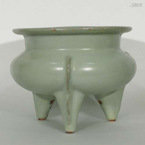 Large Longquan Tripod Censer, Southern Song Dynasty