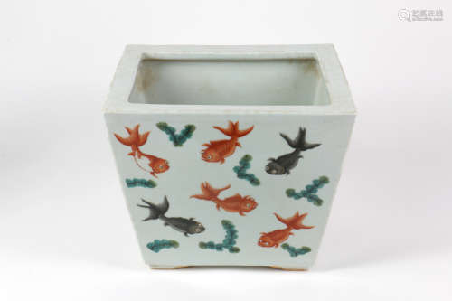 A Chinese Famille Rose Porcelain Planter