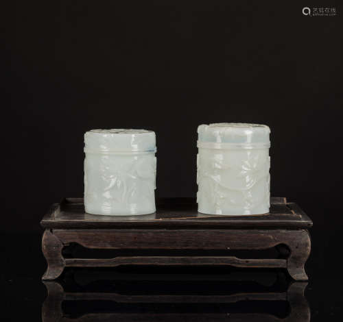 18th Antique Qianlong White Jade-Like Glass Jar with Zitan Stand