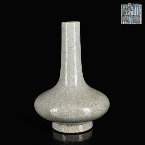 18th Antique Ge-Typed Porcelain Vase