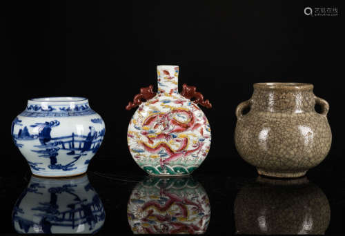 Group of Late Ming Antique Procelain Vases