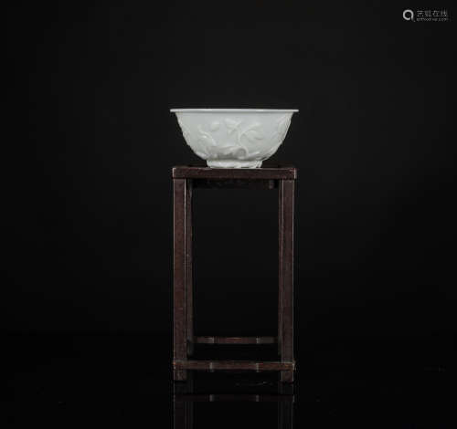 18th Antique Qianlong White Jade-like Glass Bowl