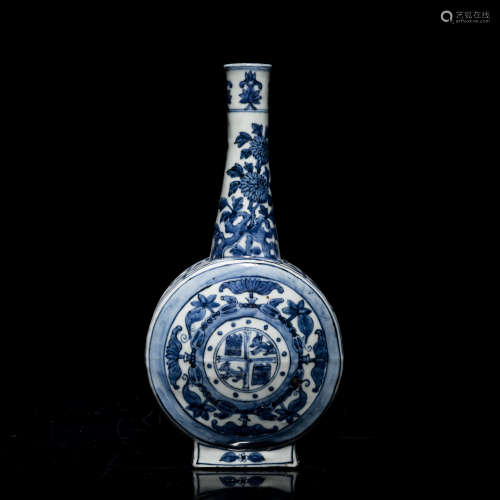 Transition Period Blue and White Porcelain Vase