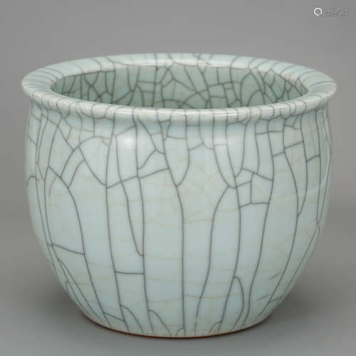 CHINESE CRACKLE GLAZED PORCELAIN FISH BOWL