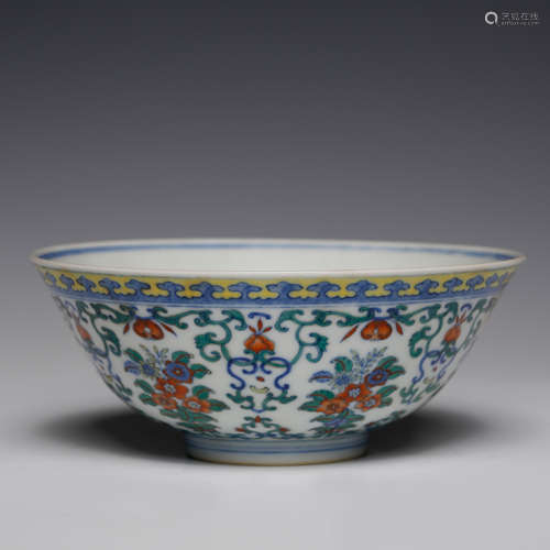 CHINESE DOUCAI FOLIAGE BOWL