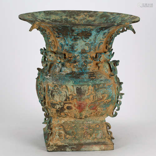 CHINESE ARCHAIC BRONZE VESSEL