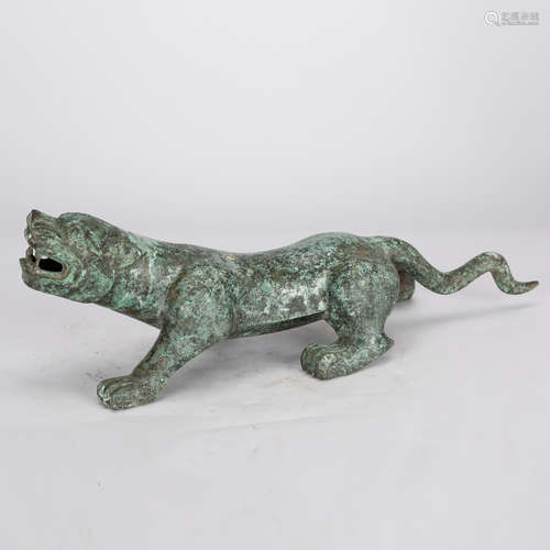 CHINESE ARCHAIC STYLE BRONZE BEASTS