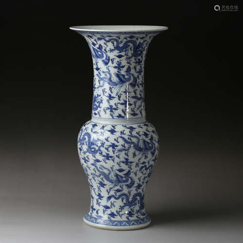 CHINESE BLUE AND WHITE FOLIAGE GU VASE