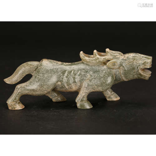 CHINESE ARCHAIC JADE BEAST