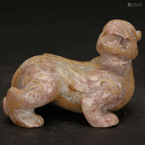 CHINESE ARCHAIC JADE BEAST