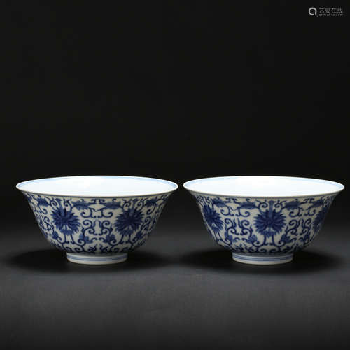 CHINESE BLUE AND WHITE FOLIAGE BOWLS