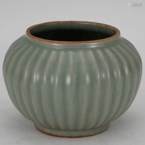 CHINESE CELADON GLAZED JAR