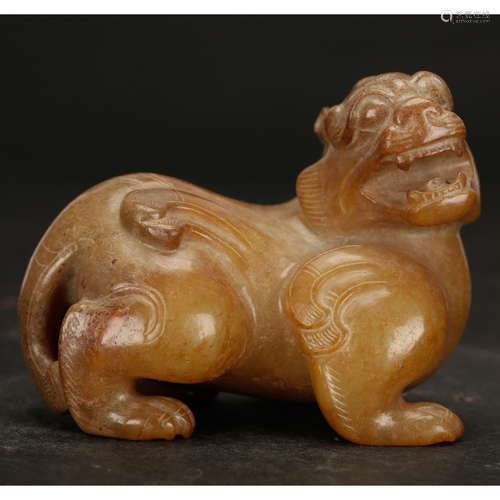 CHINESE ARCHAIC JADE BEAST