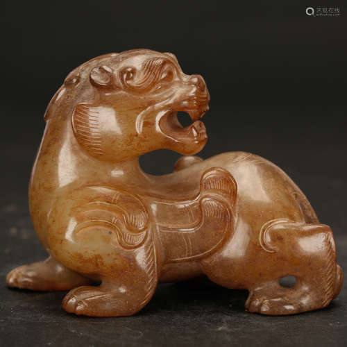 CHINESE ARCHAIC JADE BEAST