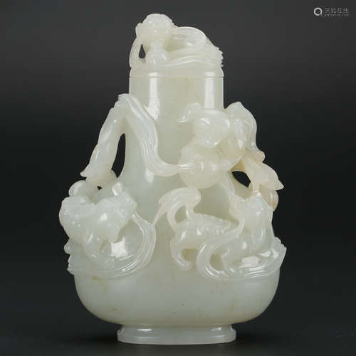 CHINESE WHITE JADE FOOLION VASE