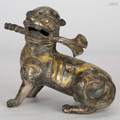 CHINESE ARCHAIC STYLE GILT BRONZE FIGURE OF BEAST