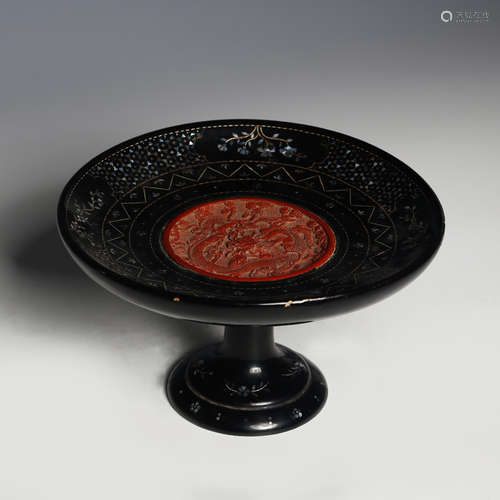 CHINESE LACQUER WOOD FRUIT TRAY