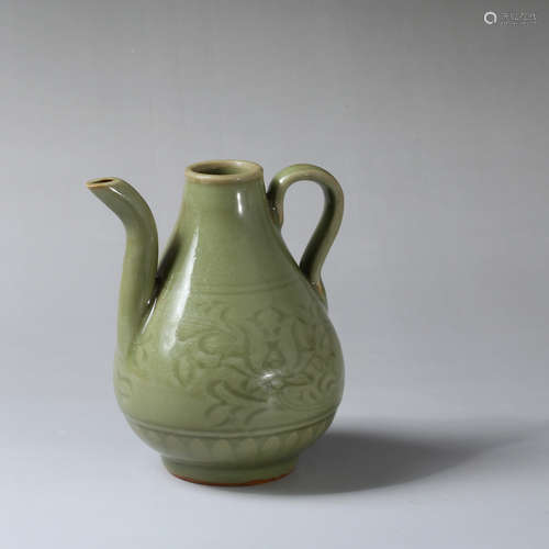 CHINESE CELADON LONGQUAN GLAZED PITCHER