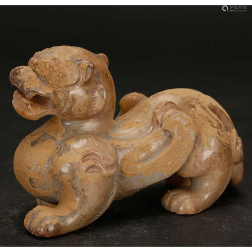 CHINESE ARCHAIC STYLE JADE BEAST