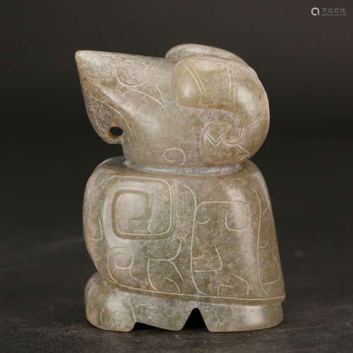 CHINESE ARCHAIC STYLE JADE BEAST