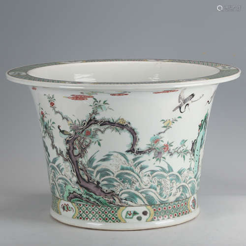 CHINESE FAMILLE ROSE PORCELAIN PLANTER'S POT