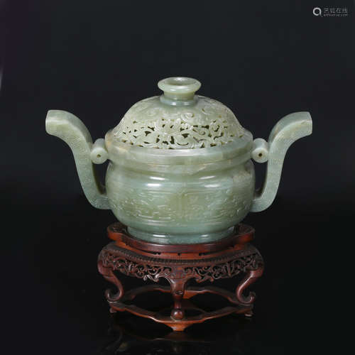 CHINESE CELADON JADE COVER CENSER