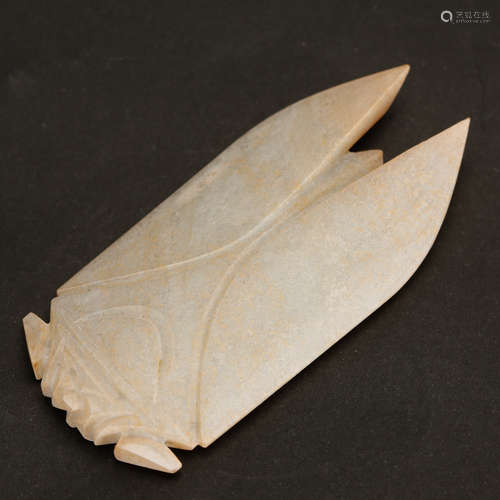 CHINESE ARCHAIC STYLE JADE CICADA