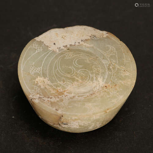 CHINESE ARCHAIC STYLE JADE ORNAMENT