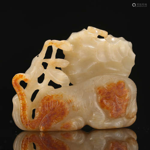 CHINESE WHITE JADE CARVED BEAST