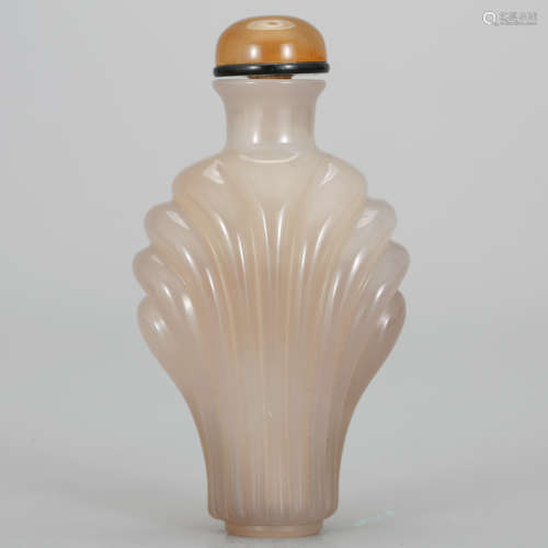 CHINESE AGATE SNUFF BOTTLE