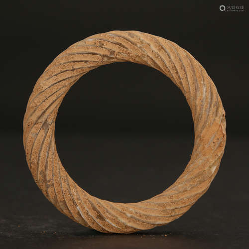 CHINESE ARCHAIC STYLE JADE TWISTED BANGLE