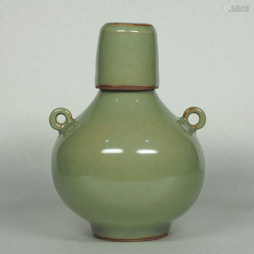 Longquan Lidded Bottle with Two Ring Lugs, Southern Song Dynasty