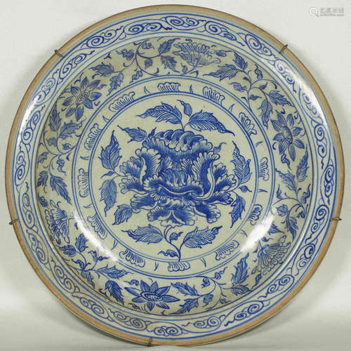 Plate with Peony and Floral Scroll, 15th-16th Century, Annamese