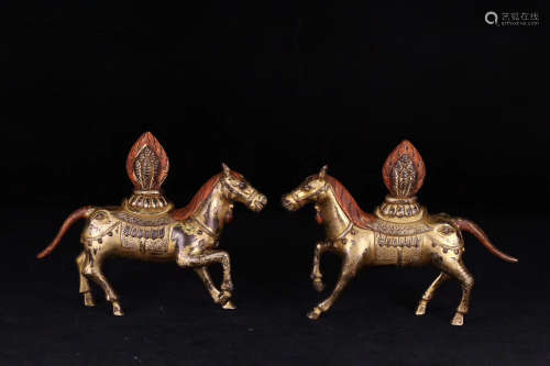 A PAIR OF BRONZE GILT HORSE LATE QING DYNASTY