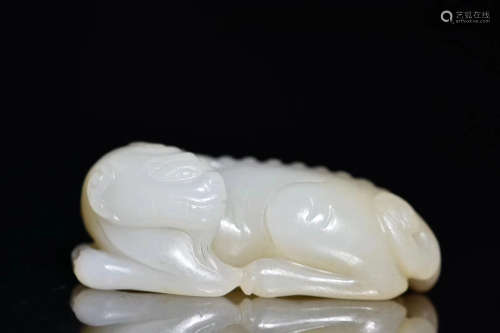 A HEYIAN JADE SEED MATERIAL ANIMAL SHAPE HAND PIECES LATE QING DYNASTY