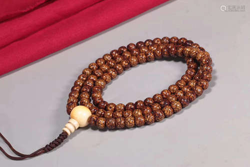 AN OLD TIBETAN BODHI PRAYER BEADS