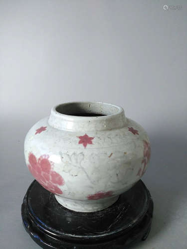 A BLUE AND WHITE UNDERGLAZED-RED FLORAL PATTERN JAR, LATE YUAN EARLY MING DYNASTY