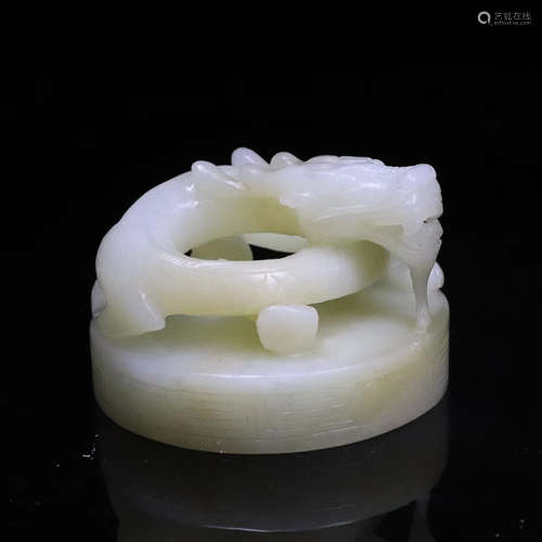 A HETIAN JADE CHI DRAGON DESIGN SEAL