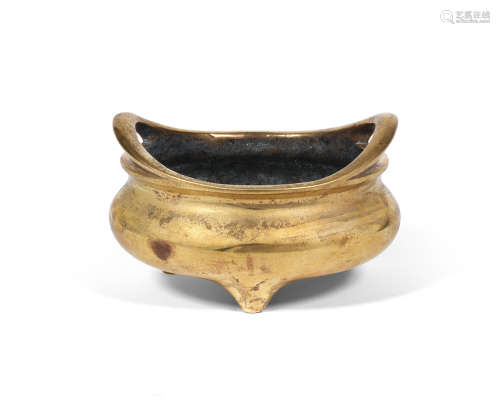 Xuande sixteen-character mark, Qing Dynasty A gilt-bronze tripod incense burner
