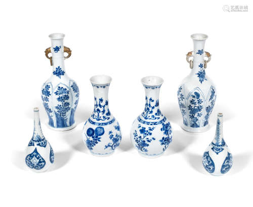 Kangxi Three pairs of blue and white vases
