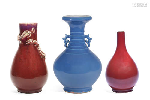 18th to 19th century Three monochrome-glazed vases