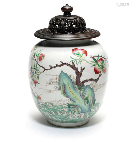 19th century A famille rose jar