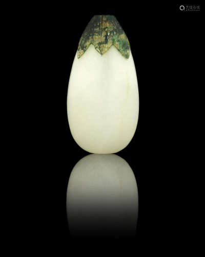 Qing Dynasty A white and spinach-green jade 'aubergine' snuff bottle