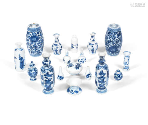 Kangxi A group of blue and white porcelain vessels