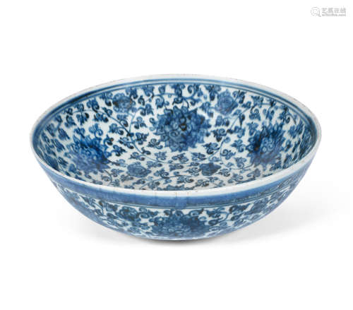 Hongzhi A large blue and white 'lotus' bowl